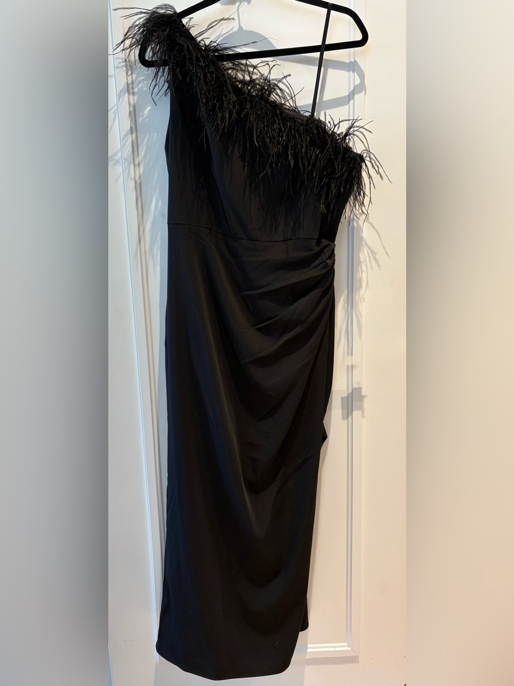 Mac Duggal Black One-Shoulder Feather-Trim Dress
